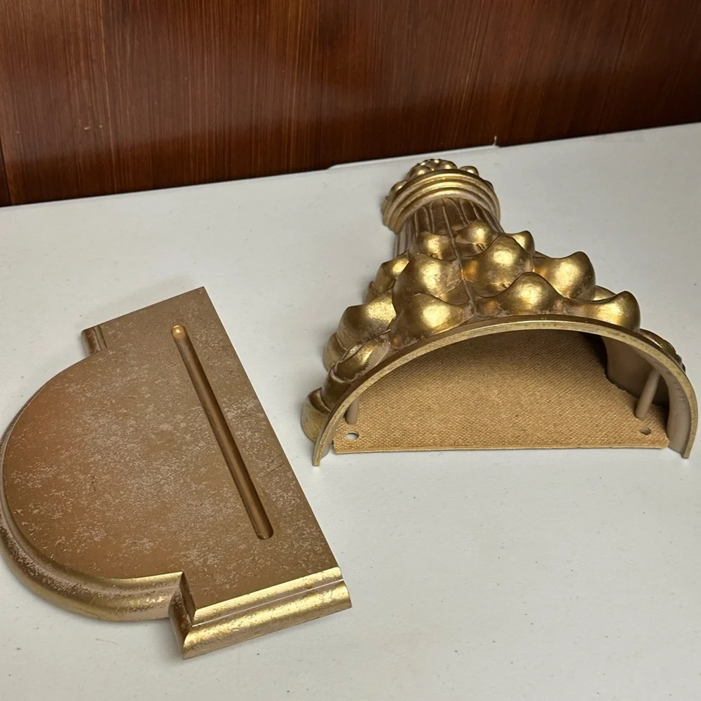 Vintage Antique gold molded resin Hollywood Regency Wall pocket planter Shelf